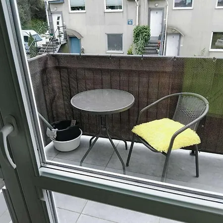 - - Sleeps 8 - Parking - Seaside