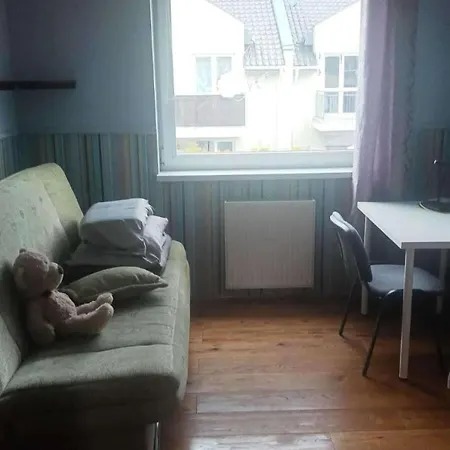 - - Sleeps 8 - Parking - Seaside Daire
